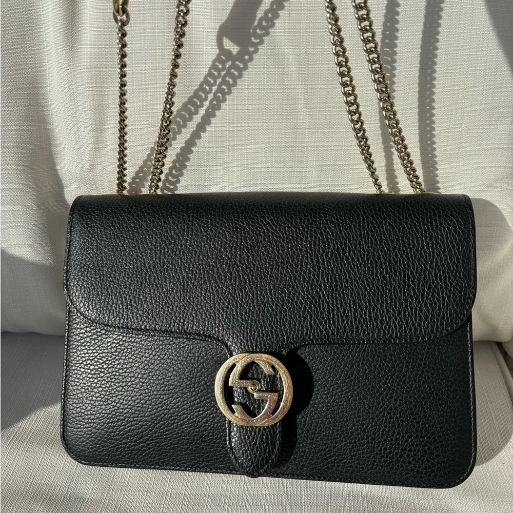 Gucci Interlocking G Shoulder Bag - Picture 2 of 11